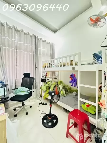 *Nhà Ngõ Huỳnh Tấn Phát, Q7: 3PN, 2WC, 3 Tầng, Sổ Đỏ, Giá Tốt Nhất Khu Vực
