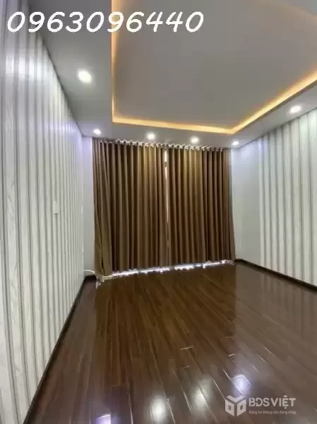 Bán nhà 4 tầng hẻm Dương Cát Lợi, 56m2, sổ hồng riêng, cách quận 7 chỉ 1km