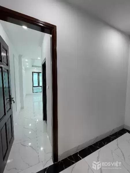 Kim Giang - 1 nhà ra phố - Ngõ thông kinh doanh - 7 tầng thang máy -- Hơn 9 Tỷ