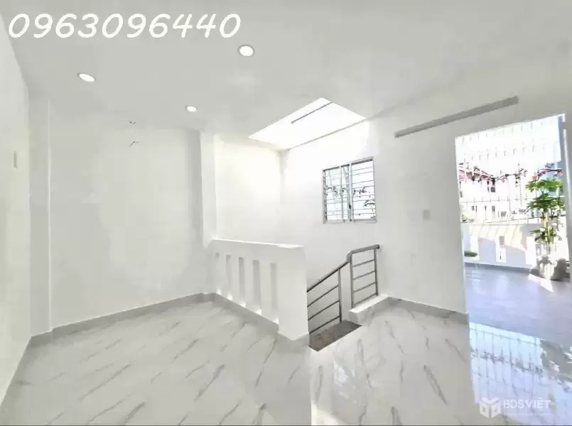 *

NHÀ HẺM HUỲNH TẤN PHÁT, Q7: 40M2, 4 TẦNG, 4PN, SỔ ĐỎ, GIÁ TỐT 4.9 TỶ