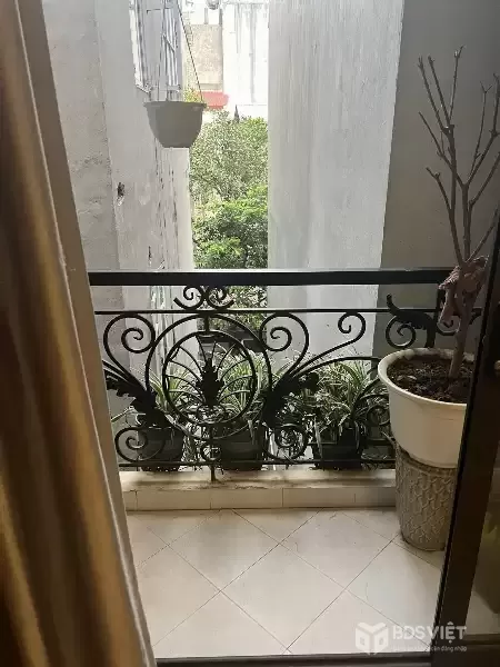BÁN NHÀ ĐẸP NGÕ 59 PHỐ QUAN HOA – 61M2  – SÂN RỘNG – Ở NGAY – GIÁ CHỈ 15 TỶ