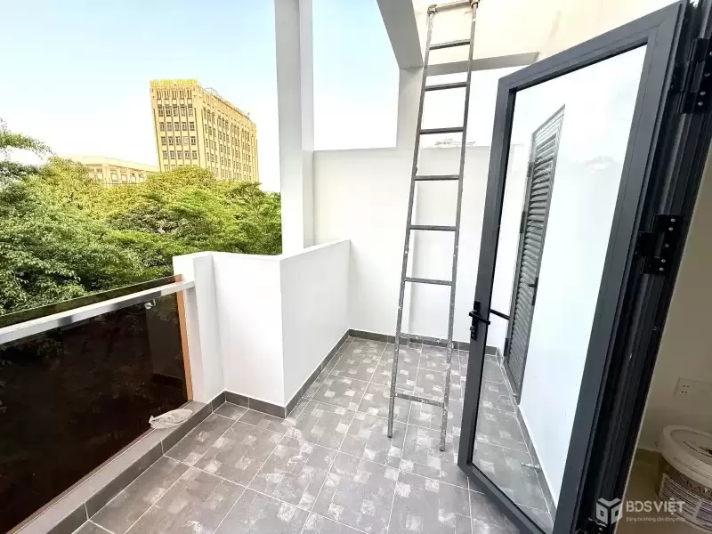 BÁN NHÀ KHU VIP LỘC VỪNG- NHÀ MỚI HXH - QUỐC LỘ 13 - TP. THỦ ĐỨC - GIÁ 8.6 TỶ