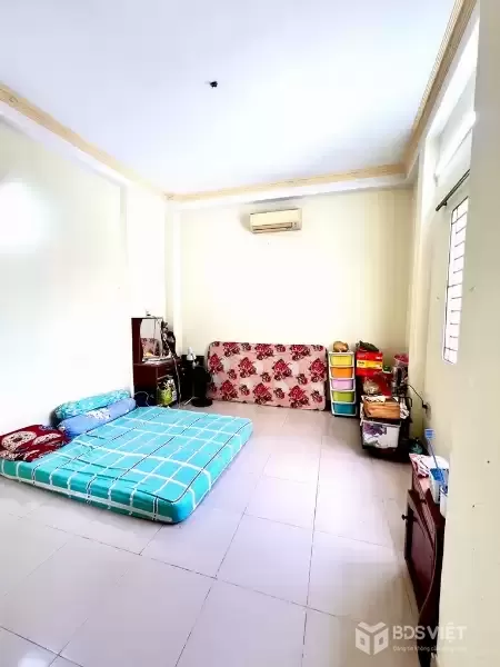 Bán Gấp Nhà Hẻm Huỳnh Tấn Phát Q7, 76m2, 3 Tầng, 5PN - Giá Chỉ 6.8 Tỷ, Sổ Đỏ