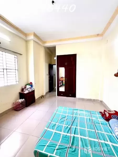 Bán Gấp Nhà Hẻm Võ Thị Nhờ, Q7: 76m2, 3 Tầng, 5PN, Giá Chỉ 6.8 Tỷ