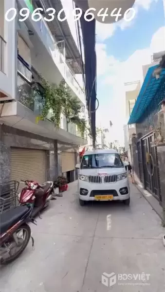 Bán Gấp Nhà Hẻm Oto Bùi Văn Ba, Quận 7, DT 36m2, 4 Tầng, 7PN, Sổ Đỏ, Giá Chỉ 5.5 Tỷ!