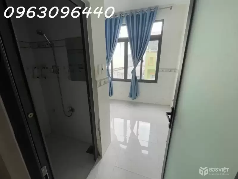 Bán Gấp Nhà Hẻm Oto Bùi Văn Ba, Quận 7, DT 36m2, 4 Tầng, 7PN, Sổ Đỏ, Giá Chỉ 5.5 Tỷ!