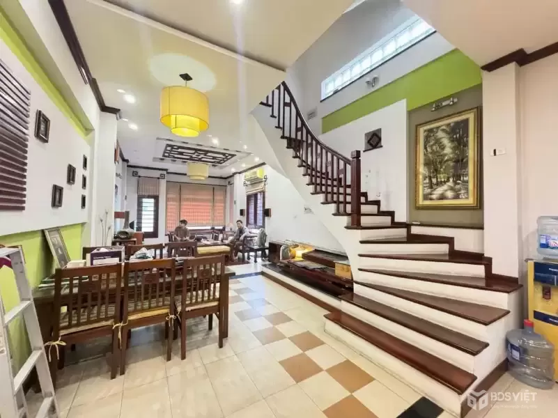 Bán nhà mặt phố Bà Triệu – 74m² x 6 tầng – lô góc – thu nhập 100tr/tháng – chỉ 68 tỷ