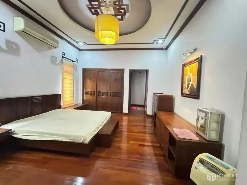 Bán nhà mặt phố Bà Triệu – 74m² x 6 tầng – lô góc – thu nhập 100tr/tháng – chỉ 68 tỷ