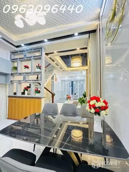 Nhà phố đẹp hẻm xe hơi, khu dân cư đồng bộ – gần Quận 7, đường Huỳnh Tấn Phát