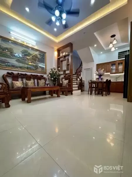 DƯƠNG QUẢNG HÀM-40M GIÁ 11 TỶ 500--DÂN XÂY-NỘI THẤT XỊN-30M Ô TÔ