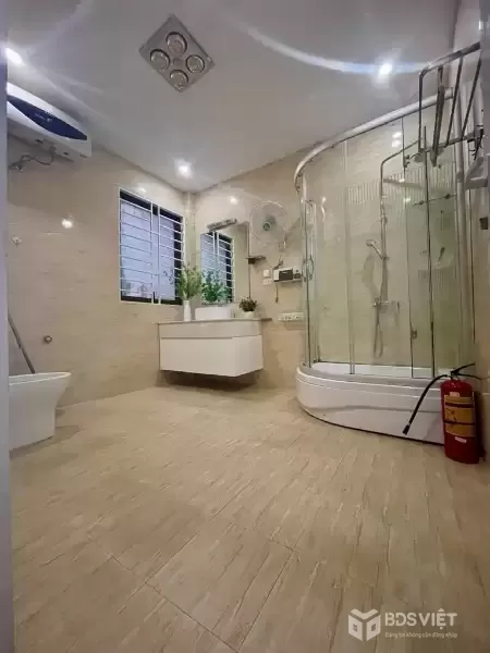 DƯƠNG QUẢNG HÀM-40M GIÁ 11 TỶ 500--DÂN XÂY-NỘI THẤT XỊN-30M Ô TÔ
