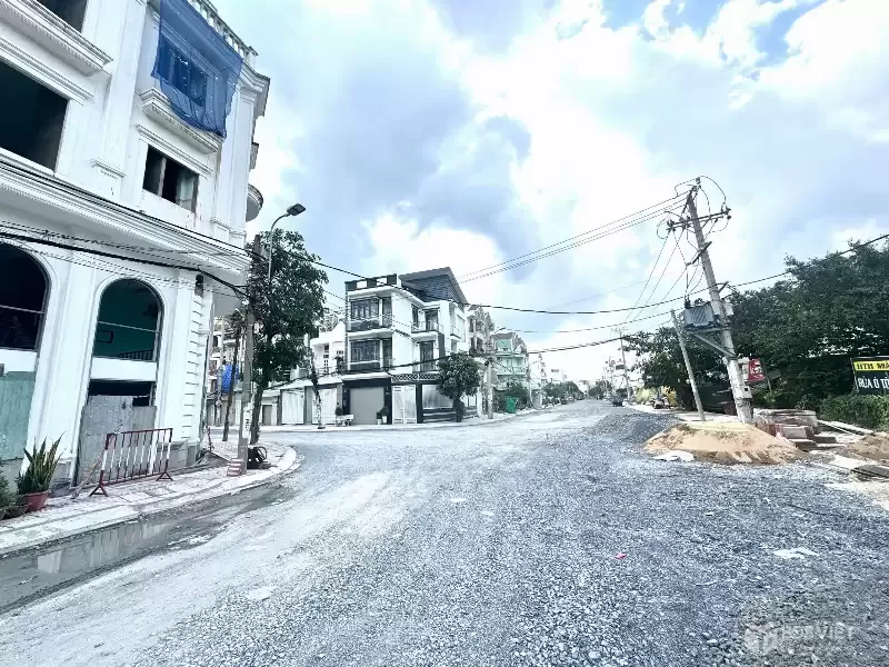 NHÀ MẶT PHỐ Căn Góc Huỳnh Thị Đồng , NHÀ BÈ - 56M2, 4 TẦNG, 4 PHÒNG NGỦ - GIÁ CHỈ 7.3 TỶ!