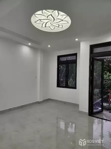 CHO THUÊ NHÀ NGUYÊN CĂN 2 TẦNG 2 MẶT TIỀN HẺM Ô TÔ AN BÌNH PHƯỜNG 3  ĐÀ LẠT GIÁ 10 TRIỆU