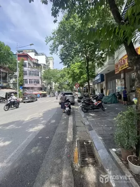 Bán Toà nhà mặt phố Tuệ Tĩnh – 140m² – 8 tầng thang máy – mặt tiền siêu khủng 7,3m – Giá chỉ 125 tỷ