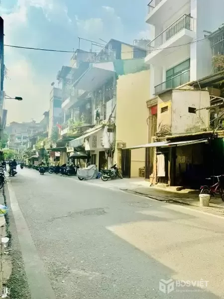 Hiếm - Mặt phố Nguyễn Văn Tố - Trung tâm phố cổ – 140m² – Mặt tiền 4,65m  – Giá chỉ 73 tỷ (nhỉnh 500tr/m2)