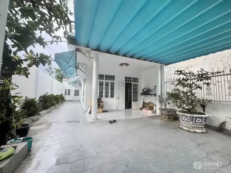 BÁN NHÀ BIỆT THỰ SÂN VƯỜN 2 TẦNG LINH ĐÔNG - HẺM XE TẢI - DT 8X25 200M2 - GIÁ CHỈ 12.2 Tỷ.