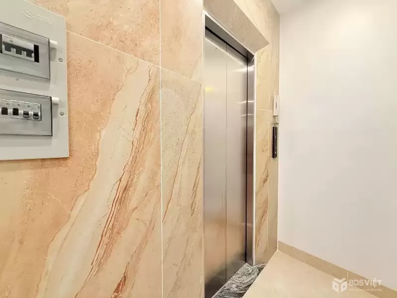 TRẦN DUY HƯNG - 48M2, LÔ GÓC,  5 TẦNG THANG MÁY - Ô TÔ ĐỖ CỬA - 13.6 TỶ