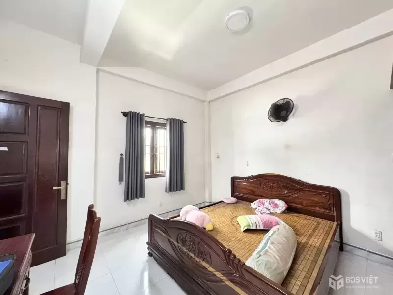 BÁN NHÀ CẠNH KHU VĂN PHÒNG CHÍNH PHỦ - NHÀ MẶT TIỀN 4 TẦNG - DT 118M2 - 5PN - HIỆP BÌNH PHƯỚC - Giá Chỉ 13 tỷ.