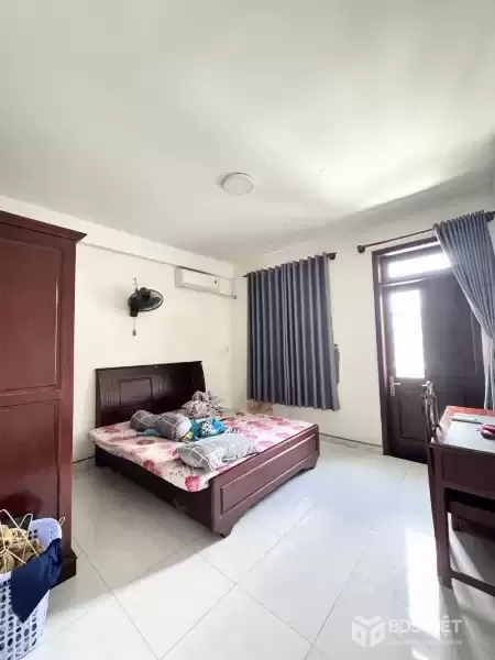 BÁN NHÀ CẠNH KHU VĂN PHÒNG CHÍNH PHỦ - NHÀ MẶT TIỀN 4 TẦNG - DT 118M2 - 5PN - HIỆP BÌNH PHƯỚC - Giá Chỉ 13 tỷ.