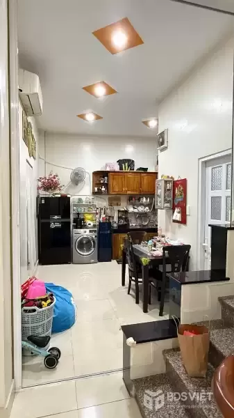 BÁN NHÀ TĂNG NHƠN PHÚ B-  VINCOM Q.9 - GÓC 2 MẶT HẺM XE TẢI - XE HƠI VÀO NHÀ - 2 TẦNG BTCT - CHỈ NHỈNH 6 TỶ.