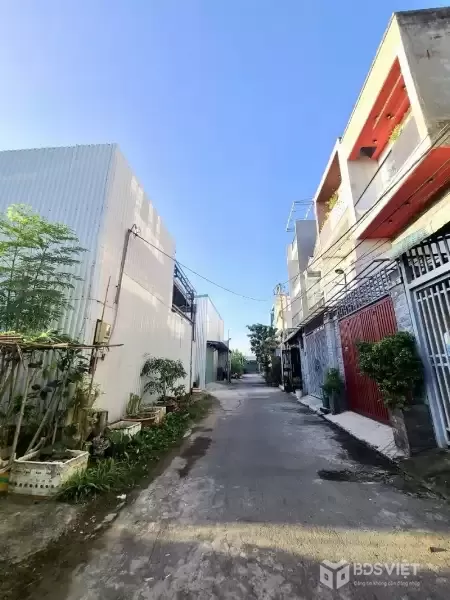BÁN NHÀ TRƯỜNG LƯU, LONG TRƯỜNG -  KHU PHÂN LÔ ĐỒNG BỘ - XE HƠI ĐỔ CỬA- KHU HIẾM NHÀ BÁN - MỘT CĂN DUY NHẤT - GIÁ 5 TỶ