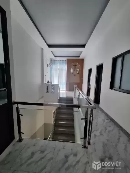 BÁN NHÀ MẶT TIỀN KINH DOANH ĐỈNH GIAO LÊ VĂN VIỆT, THỦ ĐỨC - BỀ NGANG KHỦNG 6.5M - 103 M2 - 2 TẦNG MỚI - CHỦ GẤP BÁN ĐỊNH CƯ ÚC - GIÁ 10.5 TỶ.