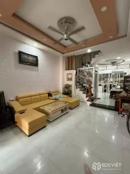 BÁN NHÀ MẶT TIỀN 10m, NHÀ BÈ: KINH DOANH NGAY, SỔ ĐỎ TRAO TAY!
