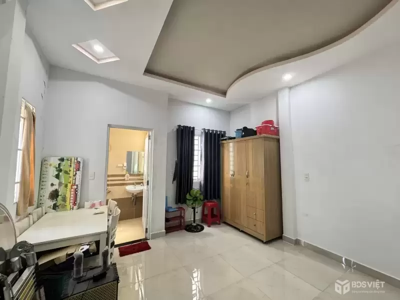 BÁN NHÀ MẶT TIỀN GẦN CHỢ HIỆP BÌNH CHÁNH, THỦ ĐỨC - 2 TẦNG ĐÚC - DT 60M 2PN - SỔ HOÀN CÔNG - Chỉ 5.8 tỷ.