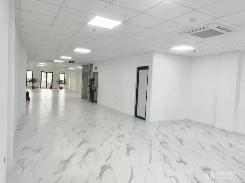 Siêu phẩm MP Đại Cồ Việt HBT 195m² MT 6.8m 9T hầm ô tô dòng tiền 250tr/th 155 tỷ
