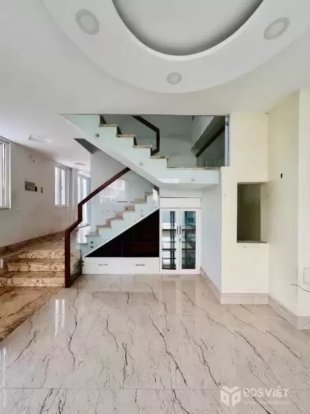 Bán nhà mặt phố 5 tầng ngang 7.2m Đường Cộng Hòa, P. Tân Thành