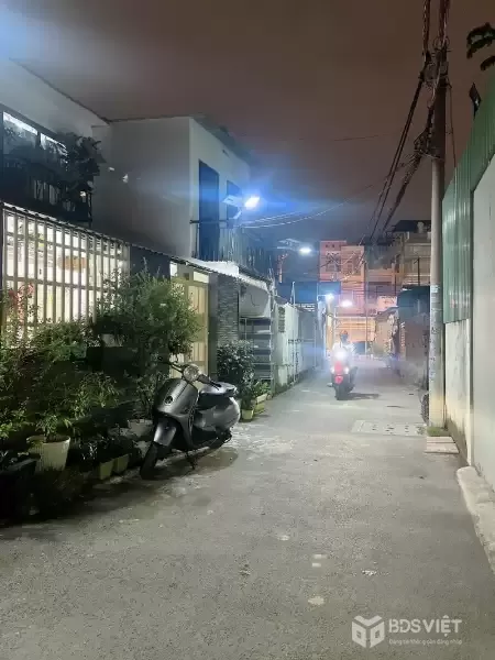 BÁN NHÀ CẤP 4 – 2 MẶT HẺM XE HƠI – ĐƯỜNG SỐ 20, LINH ĐÔNG, THỦ ĐỨC – SẴN DÒNG TIỀN CHO THUÊ - CHỈ 4.975 TỶ.