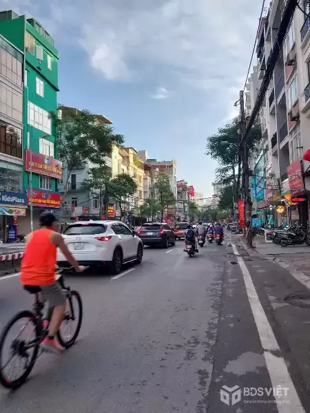 SIÊU PHẨM LẠC LONG QUÂN, NHÀ MỚI Ở NGAY, NỘI THẤT XỊN, 5T x 35M2, 8.33 TỶ