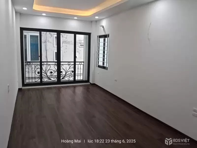 Tuyệt phẩm Tân Mai 5 tầng  36m2  - 7.68 tỷ. Sổ đỏ trao tay
