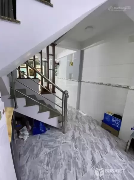 Gấp bán nhà cho con đi học Quận 11 40m2,4Tầng,4PN,3WC,Giá chỉ 5Tỷ600(Còn TL)
