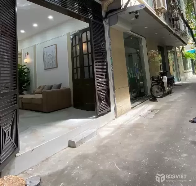 Bán nhà phố Trần Quốc Vượng - nhà đẹp - ngõ thông - kinh doanh 28m2 chỉ 7,89T