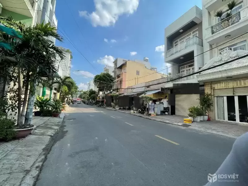 Bán nhà MTKD 95m2 Ngang 8m -  Đường Võ Công Tồn, Quận Tân Phú