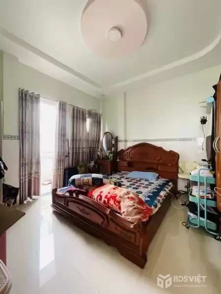 Bán nhà MTKD 95m2 Ngang 8m -  Đường Võ Công Tồn, Quận Tân Phú