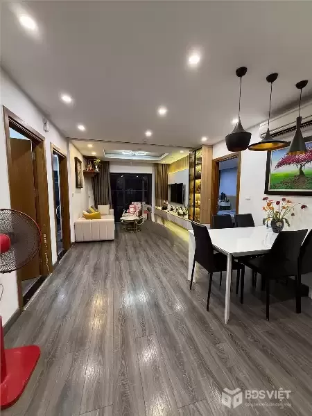 Tìm căn hộ 3PN đẹp, full nội thất, có sổ đỏ & slot ô tô?
Căn này tại Goldmark City chắc chắn sẽ khiến bạn ưng ngay từ lần xem đầu tiên!