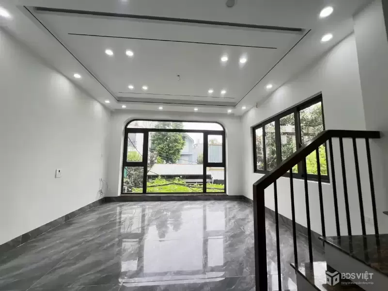 Cần bán Căn góc đã hoàn thiện, 6 tầng, full nội thất  xịn xò, tổ 8 Thạch Bàn