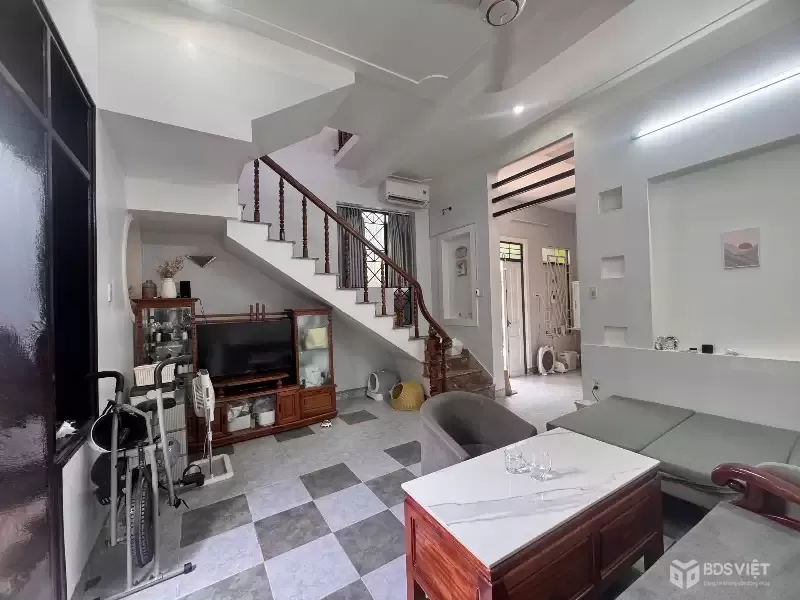 Căn nhà đẹp hẻm Thông Dã Tượng và Hoàng Diệu, cách Biển chỉ 300m.