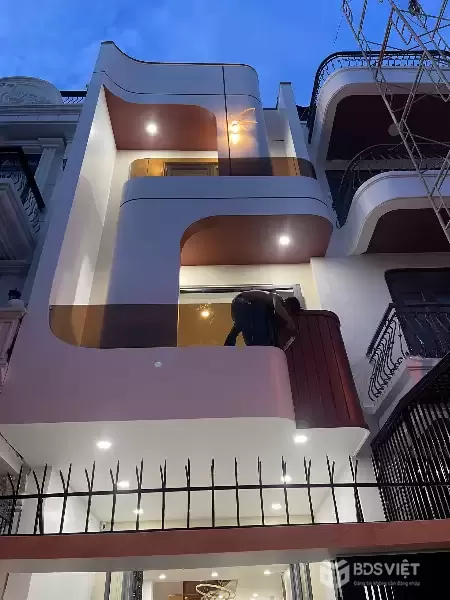 Nhà đẹp 3 tầng mới hoàn toàn full nội thất mới - đẹp - xịn KDT Hà Quang 2 Nha Trang