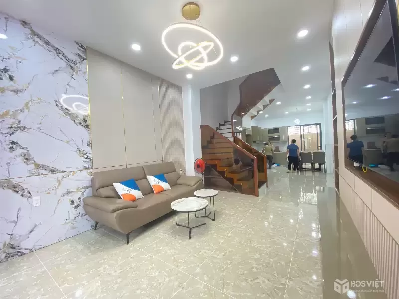 Nhà đẹp 3 tầng mới hoàn toàn full nội thất mới - đẹp - xịn KDT Hà Quang 2 Nha Trang