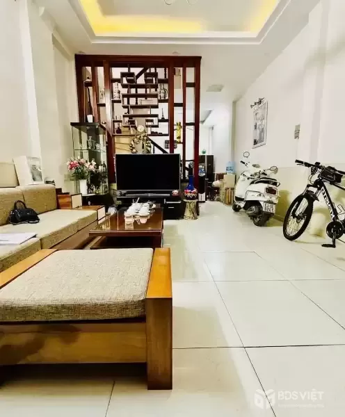 CHỈ 9.5 TỶ SỞ HỮU NHÀ ĐẸP HOÀNG HOA THÁM, NGÕ THÔNG, RỘNG THOÁNG – 4 TẦNG x 51M2
