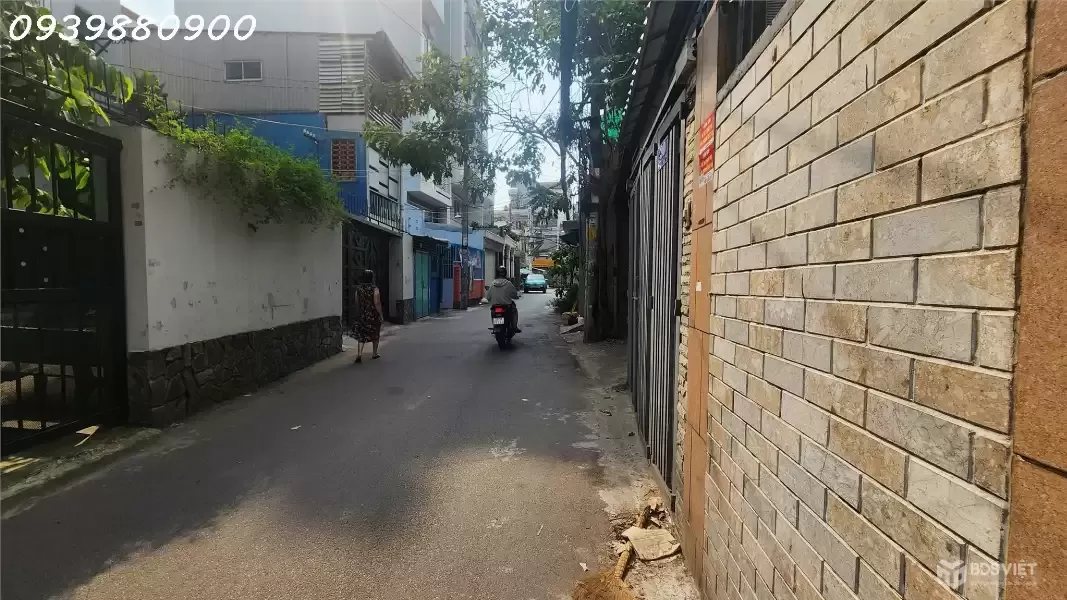 MT đường ngay CV Phú Nhuận - 82m2 - 9,8Tỷ TL.