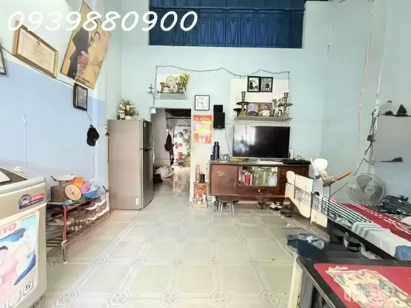 MT đường ngay CV Phú Nhuận - 82m2 - 9,8Tỷ TL.