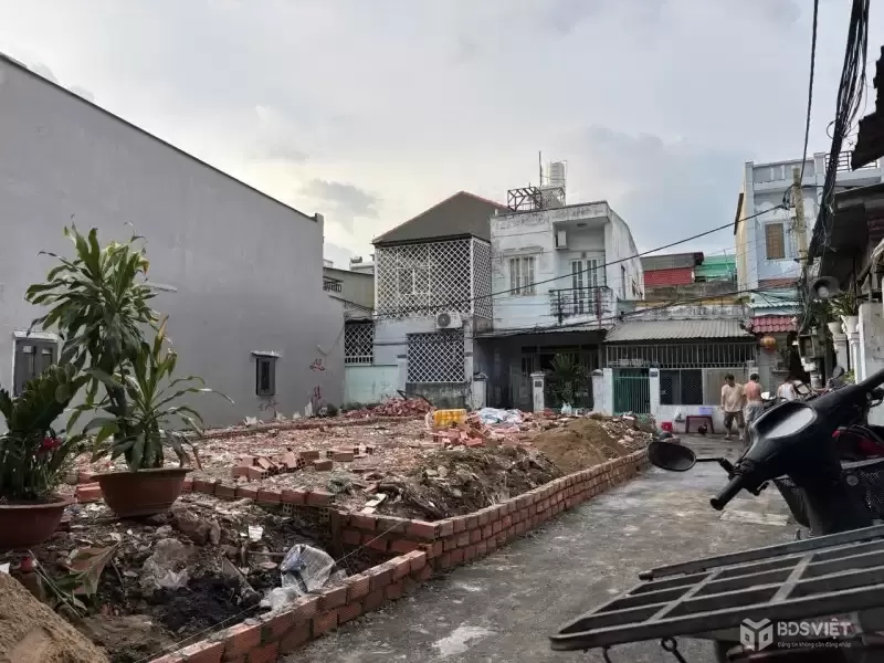 BÁN ĐẤT LÔ GÓC 2 MẶT HẺM - ĐƯỜNG 38 HIỆP BÌNH CHÁNH - THỦ ĐỨC - 55M2- ĐƯỢC XÂY 1 TRỆT 2 LẦU 1 TUM - CHỈ 4.4 TỶ.