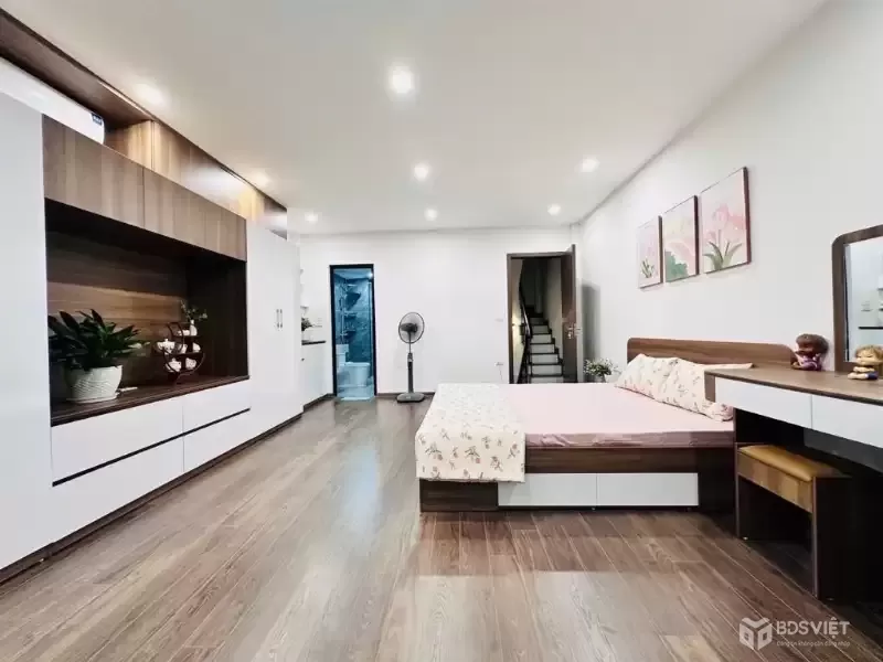 HOÀNG HOA THÁM 6 TẦNG THANG MÁY-DT 45M GIÁ 11,7 TỶ GẦN Ô TÔ