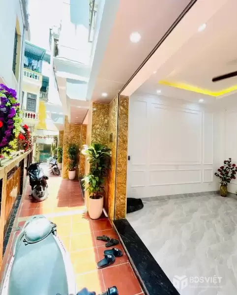 NHÀ XÂY MỚI, 6T THANG MÁY PHỐ PHÁO ĐÀI LÁNG, NGÕ THÔNG, TIỆN ÍCH NGẬP TRÀN – 32M2, 8.6 TỶ