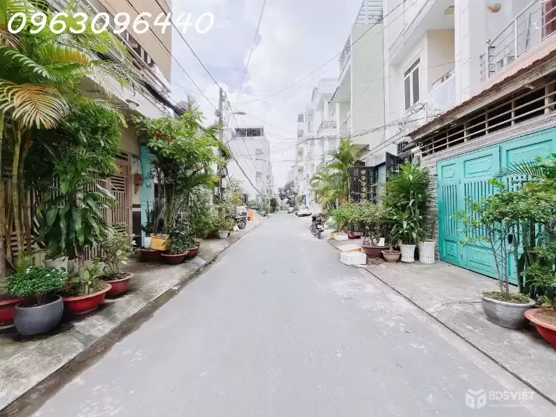 Bán Nhà 2 Tầng 80m² Hẻm Rộng 8m Quận 7 – Giá 8.9 Tỷ – Sổ Đỏ Chính Chủ