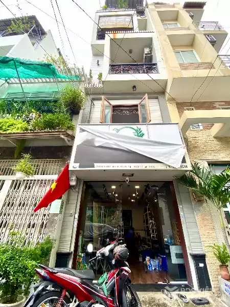 Nhà Huỳnh Văn Bánh P11 PN - DT 32m2, 5 tầng, hẻm ô tô - 9.8 TỶ